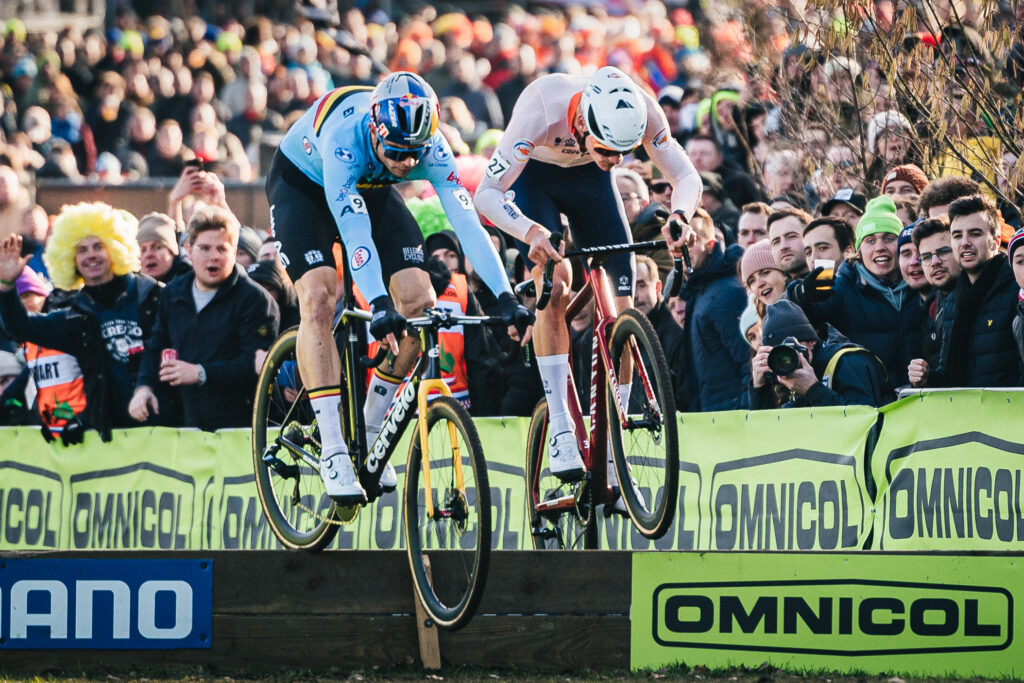Wout van Aert and Mathieu van der Poel at the 2023 world cyclocross championships in Hoogerheide (Alex Whitehead/SWpix.com)