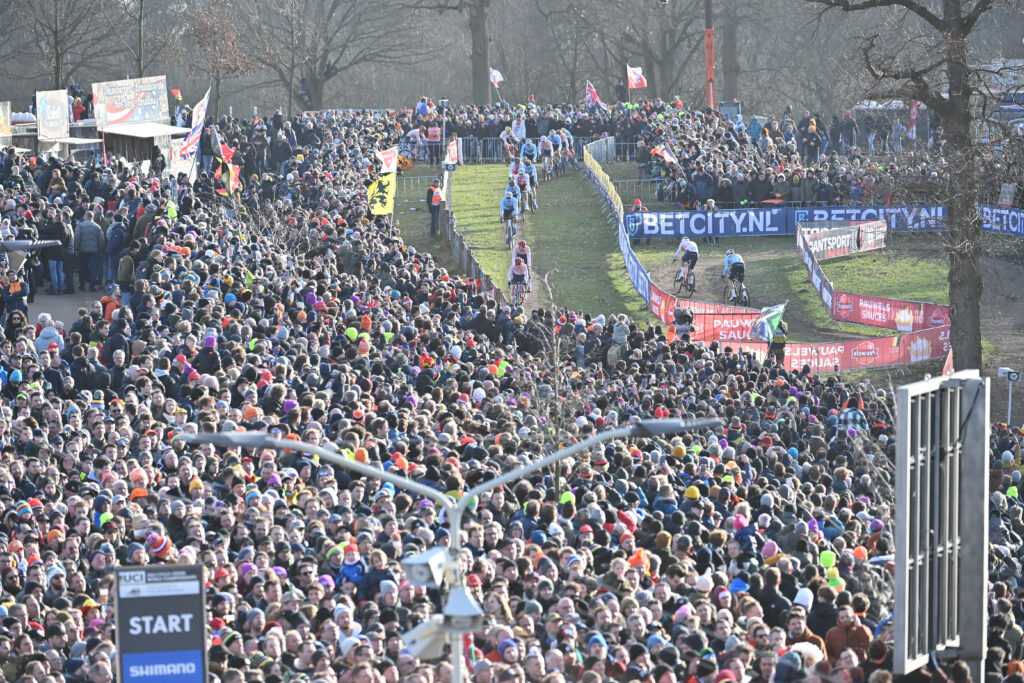 Massive crowds in Hoogerheide for the 2023 UCI world cyclocross championships (Simon Wilkinson/SWpix.com)