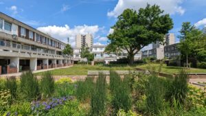 Thamesmead 01