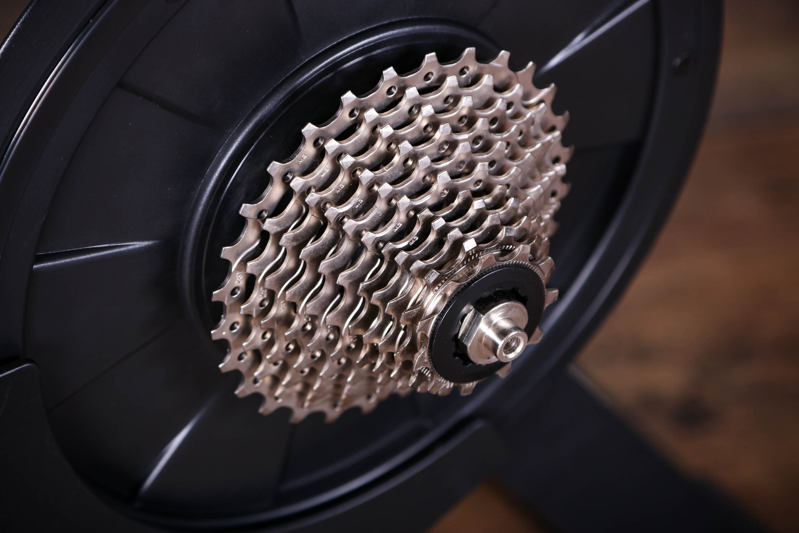 2022 JetBlack Volt V2 Smart Trainer With Smart Turn Block &ndash; cassette