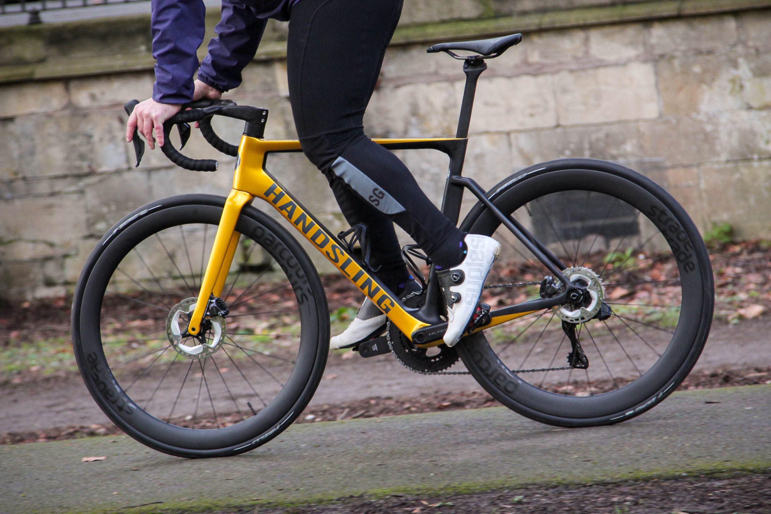 2023 Handsling A1R0evo Shimano Ultegra Di2 R8100 – riding 2