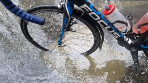 Pothole (Simon Kroner/Facebook)