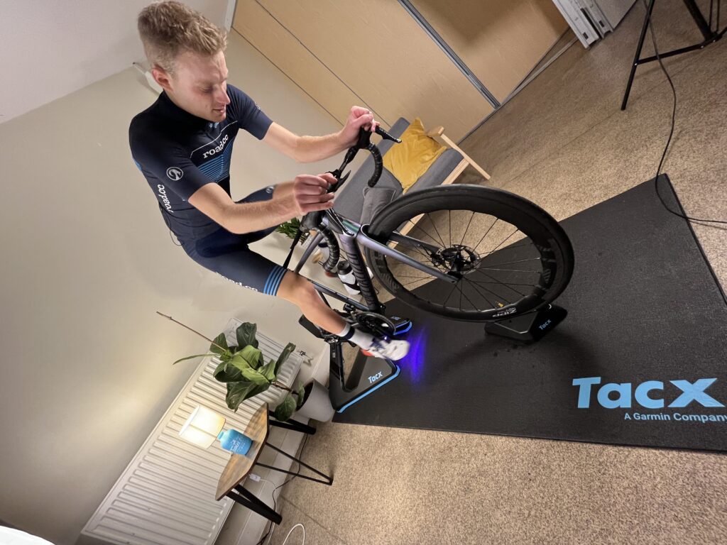 Jamie turbo trainer photo Tacx Neo 2T