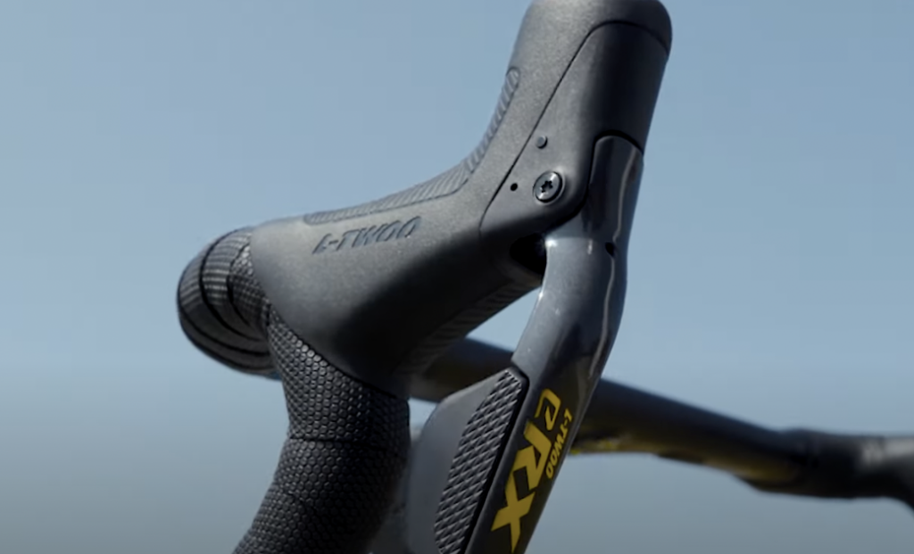 2023 L-Twoo eRX electronic groupset shifter