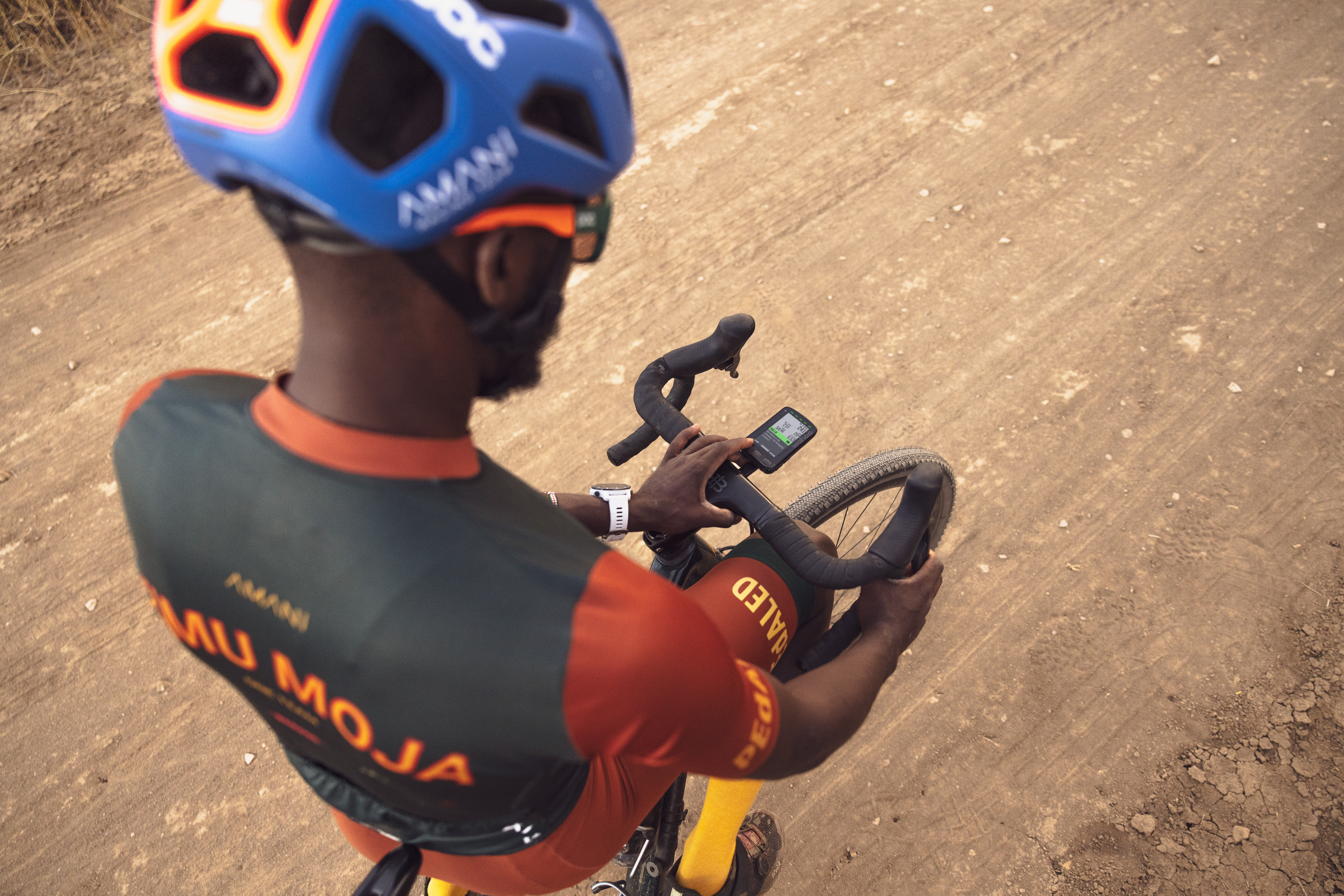 wahoo elemnt roam riding 2