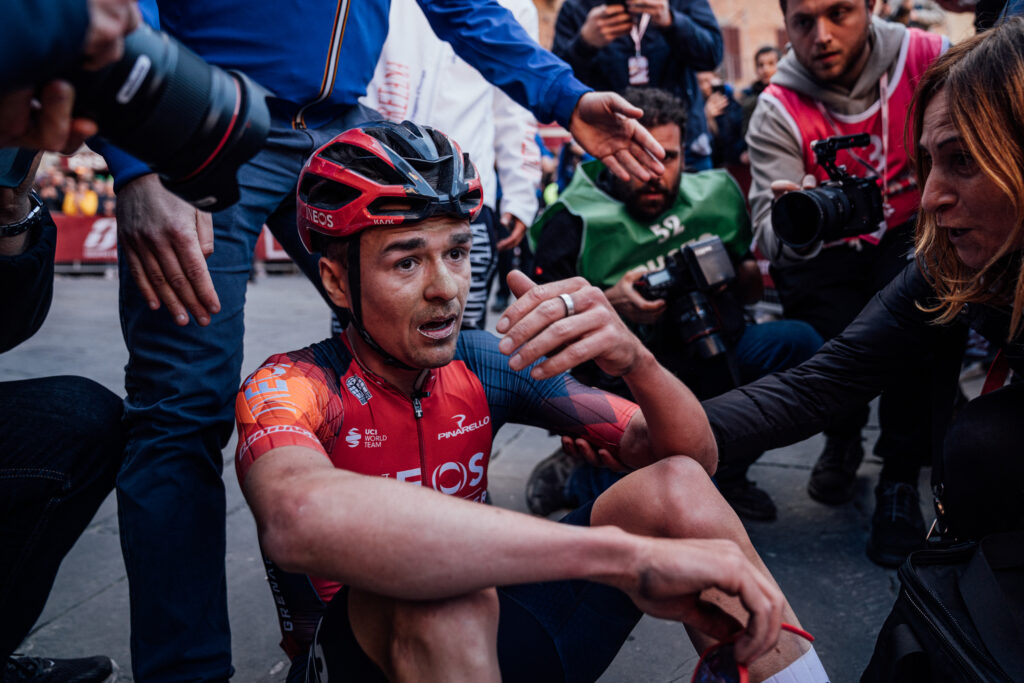 Tom Pidcock wins the 2023 edition of Strade Bianche (Zac Williams/SWpix.com)