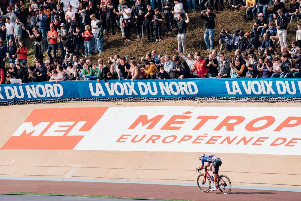2023 Paris Roubaix Mathieu van der Poel © Zac Williams-SWpix.com – 1