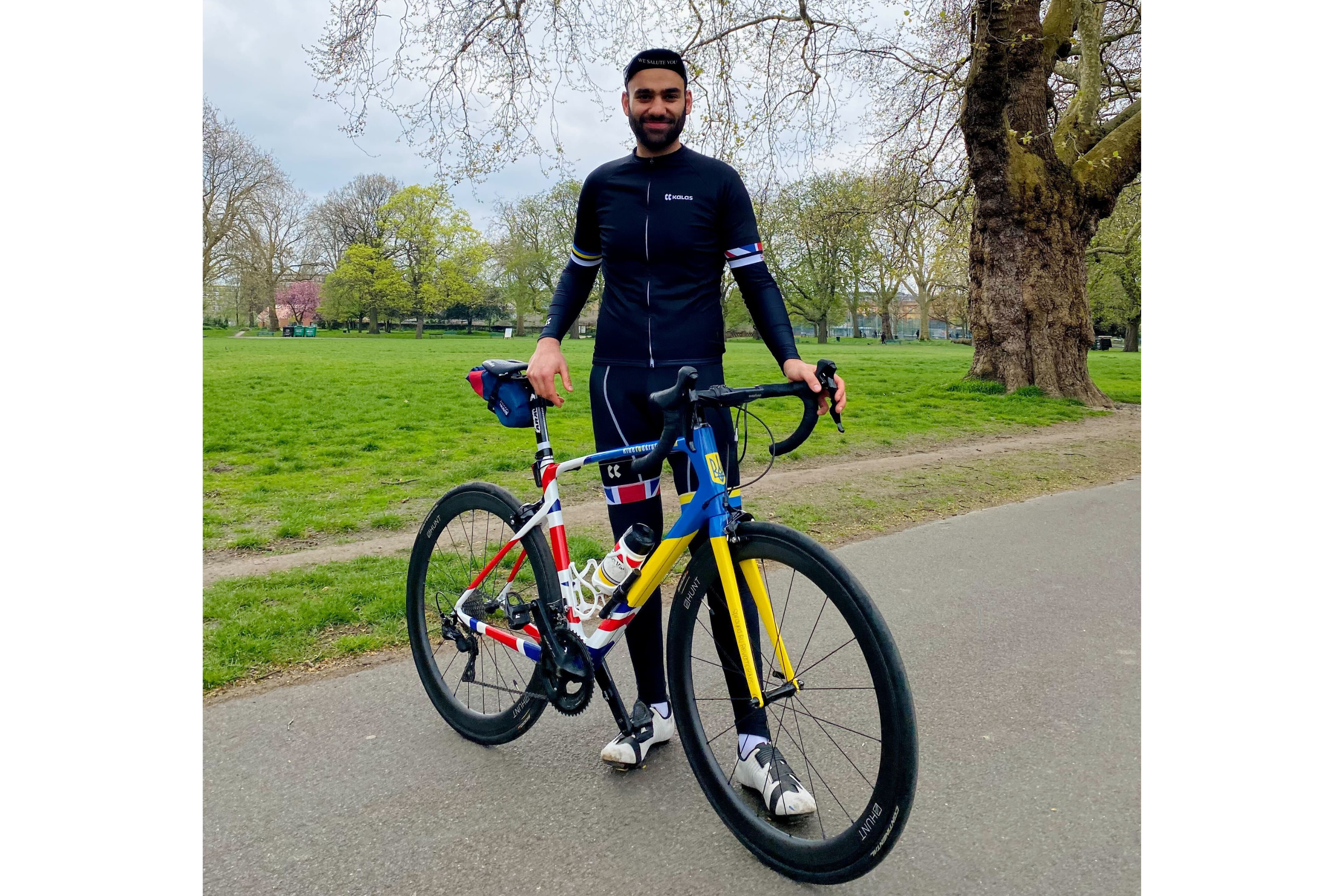 2023 Bike at bedtime &ndash; Tom Hashemi&rsquo;s special Giant Defy