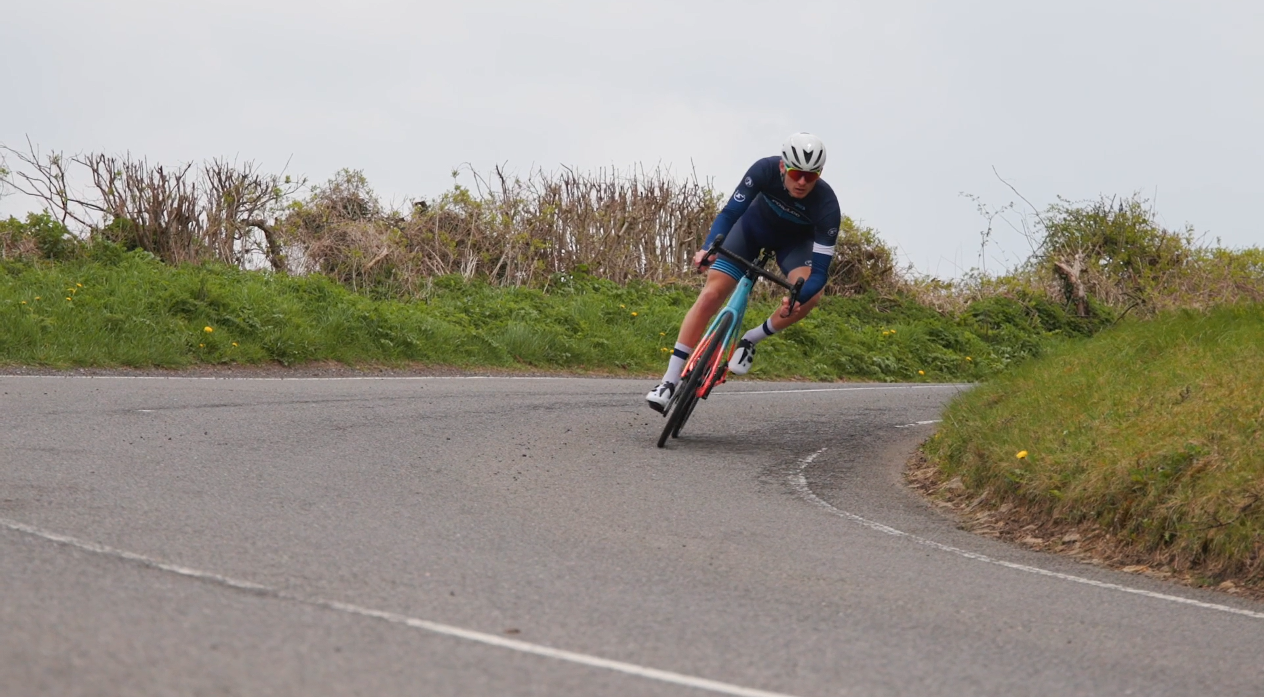 2023 Trek Emonda ALR5 riding shot Jamie road.cc kit