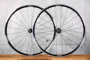 2023 Halo White Line 700c Wheels.jpg