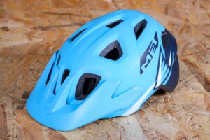 2023 Met Eldar Kids helmet.jpg