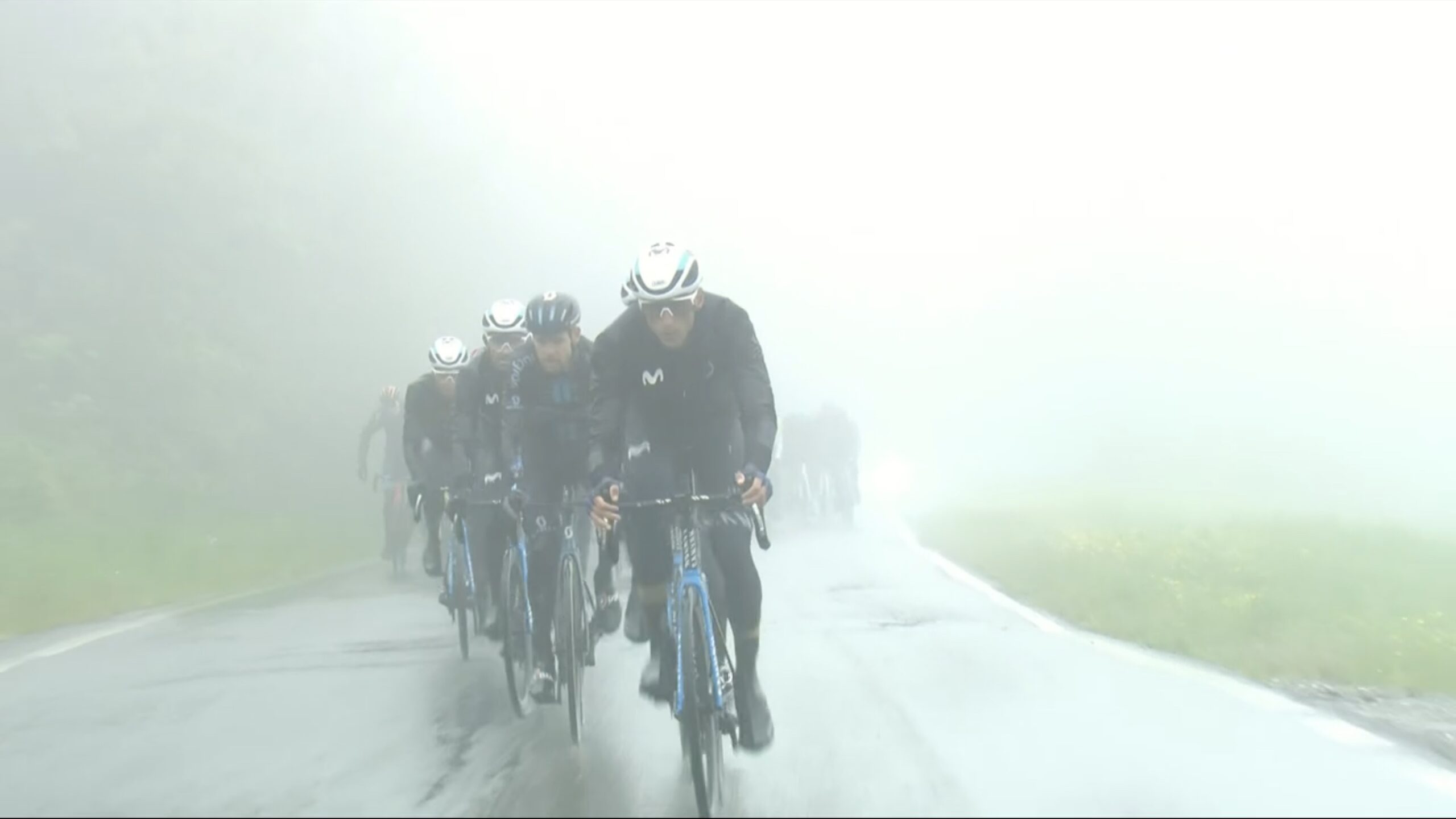 Rain lashing down at Giro d&rsquo;Italia stage 10