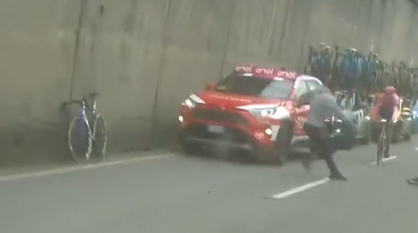 Alberto Bettiol Giro crash