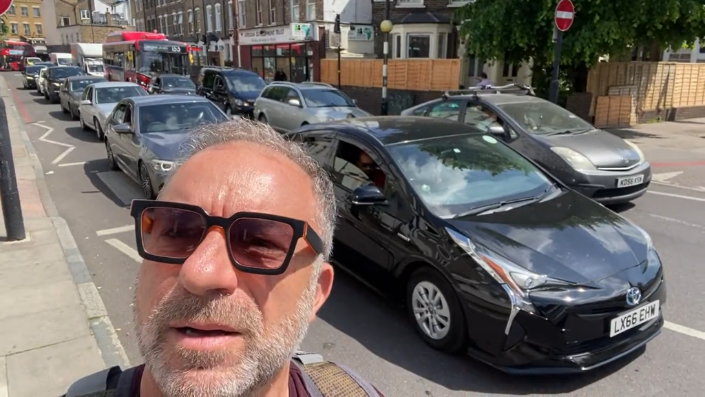 Alan D Miller Twitter video