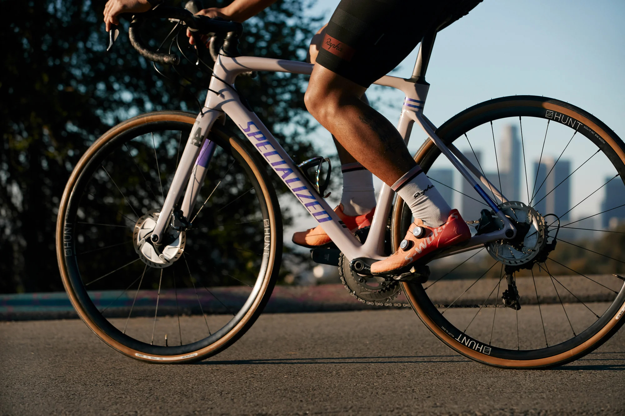 2023 Hunt Alloy Disc SL wheelset on bike roubaix