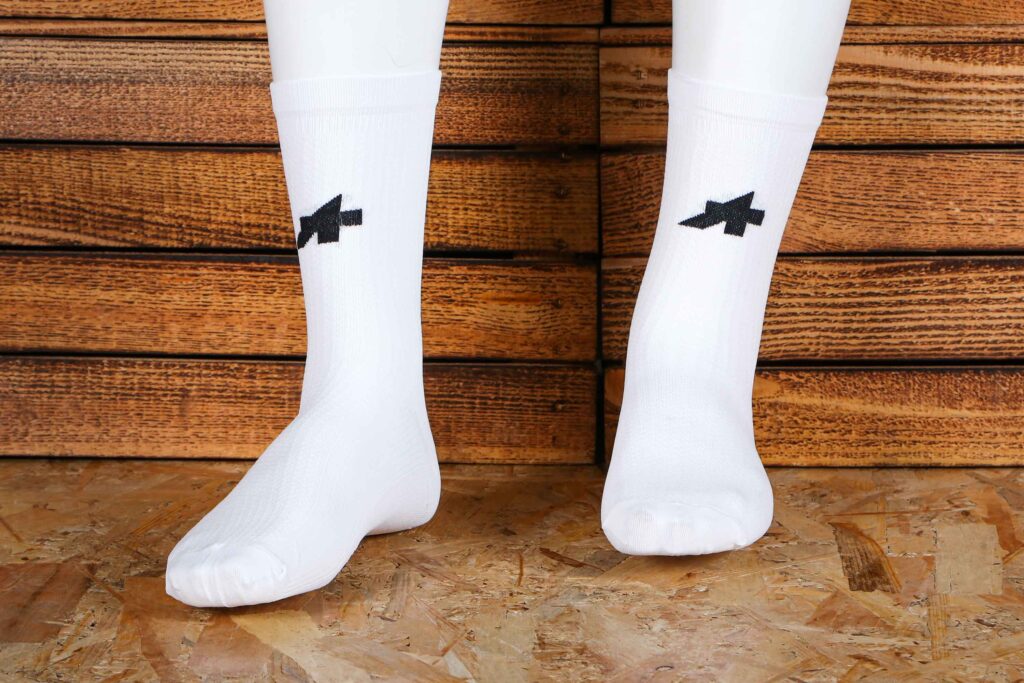 2023 Assos Poker Socks 3 – 1.jpg