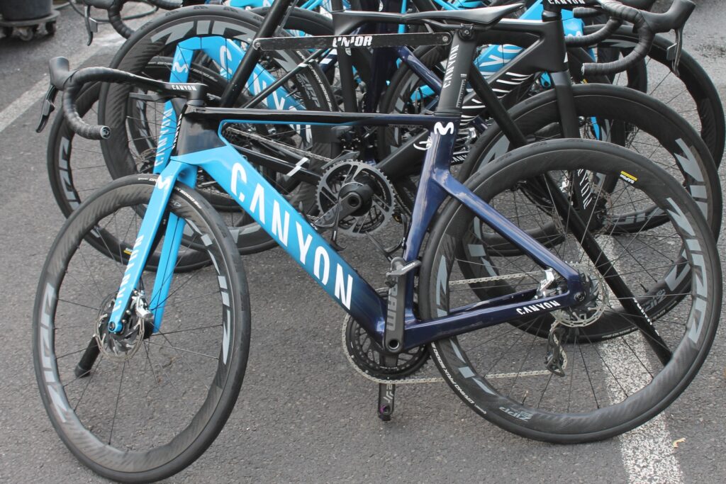 2023 Dauphine Canyon Aeroad Movistar &ndash; 1