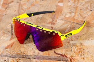 2023 Oakley Sutro Lite Sweep.jpg