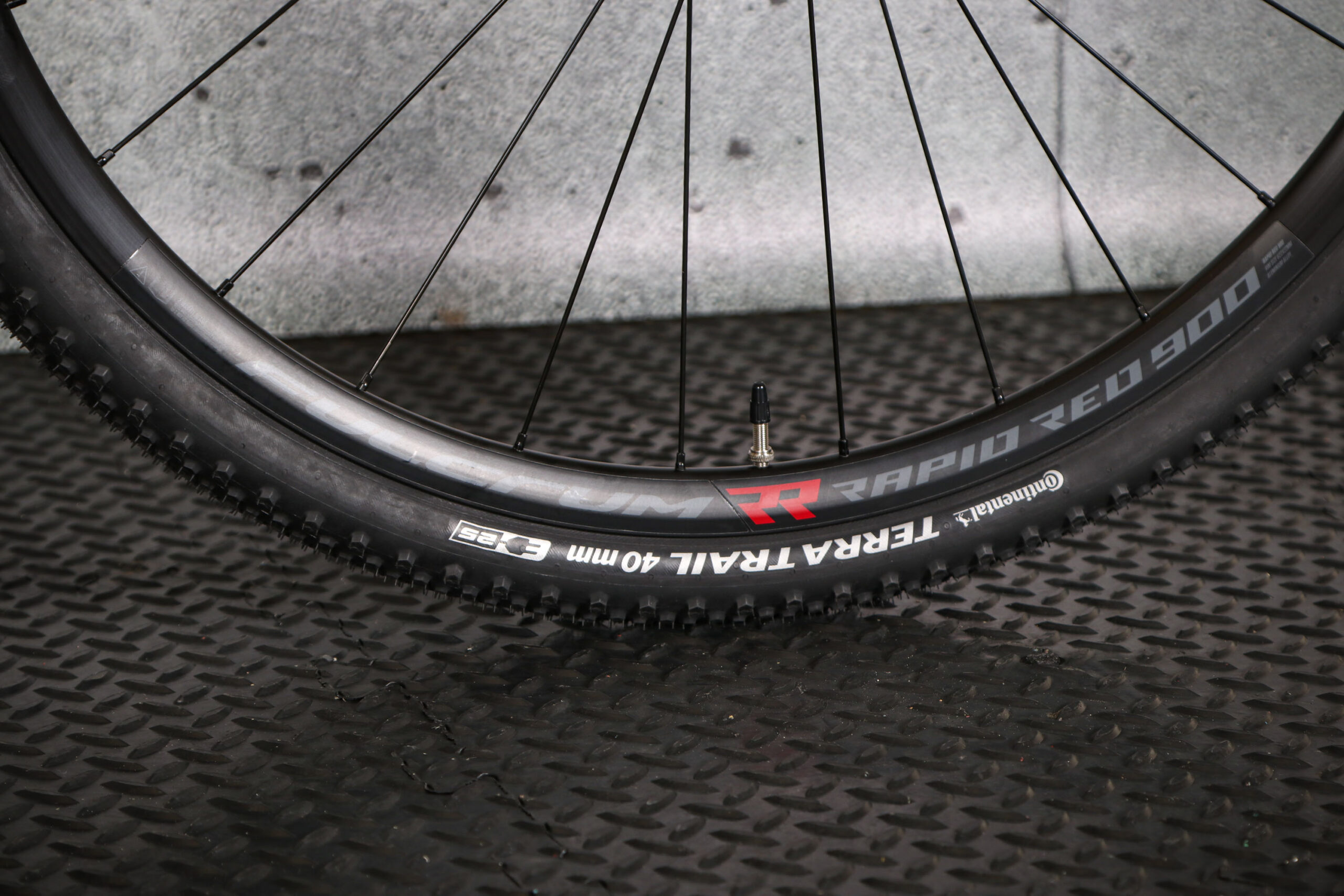 2023 Orro Terra X GRX400 – tyre and rim 1