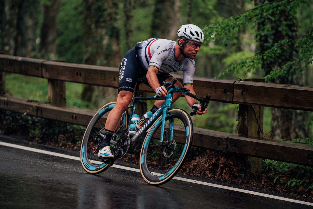 Mark Cavendish at Giro d’Italia stage 4 (by Zac Williams/SWpix.com)
