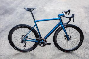 Spoon Customs carbon bike