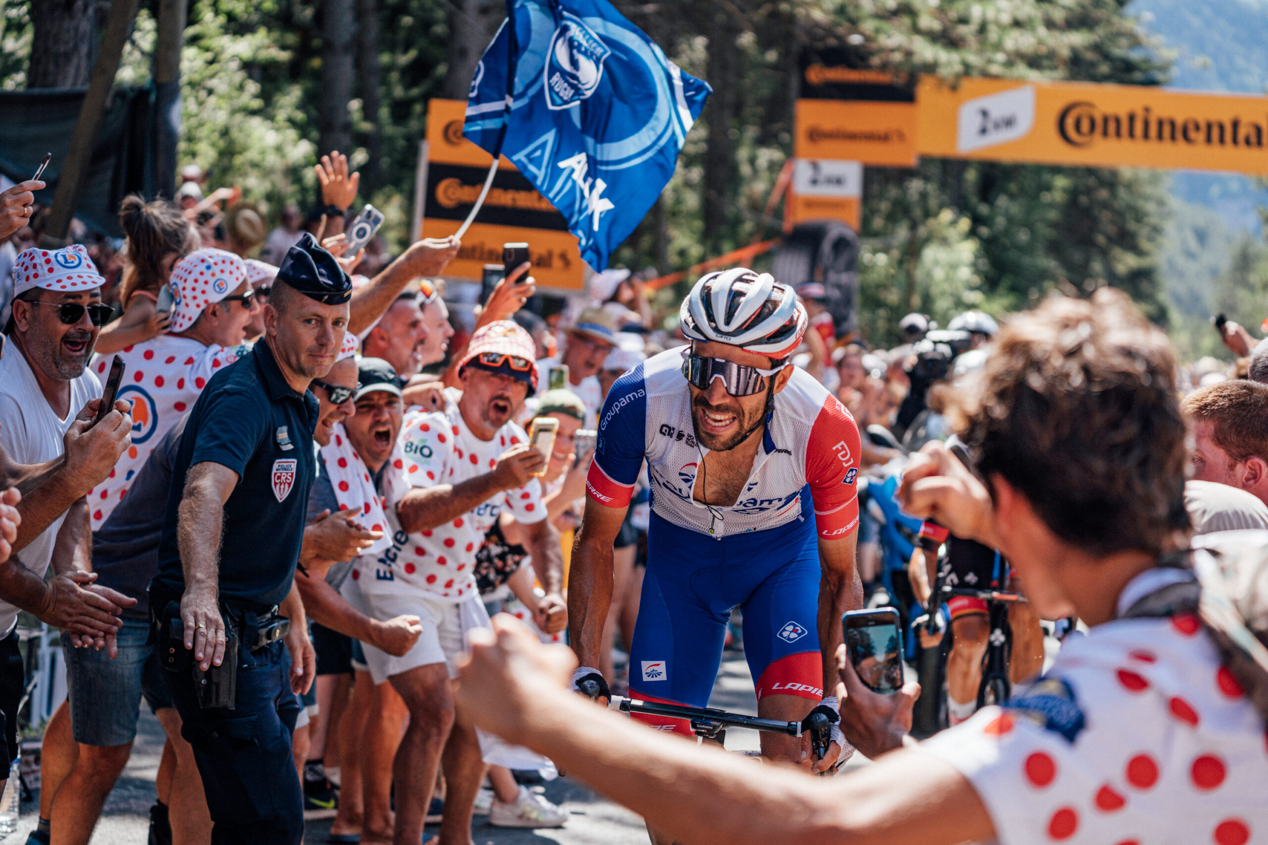 Pinot battles to third on the stage to Mende at the 2022 Tour de France (Zac Williams/SWpix.com)