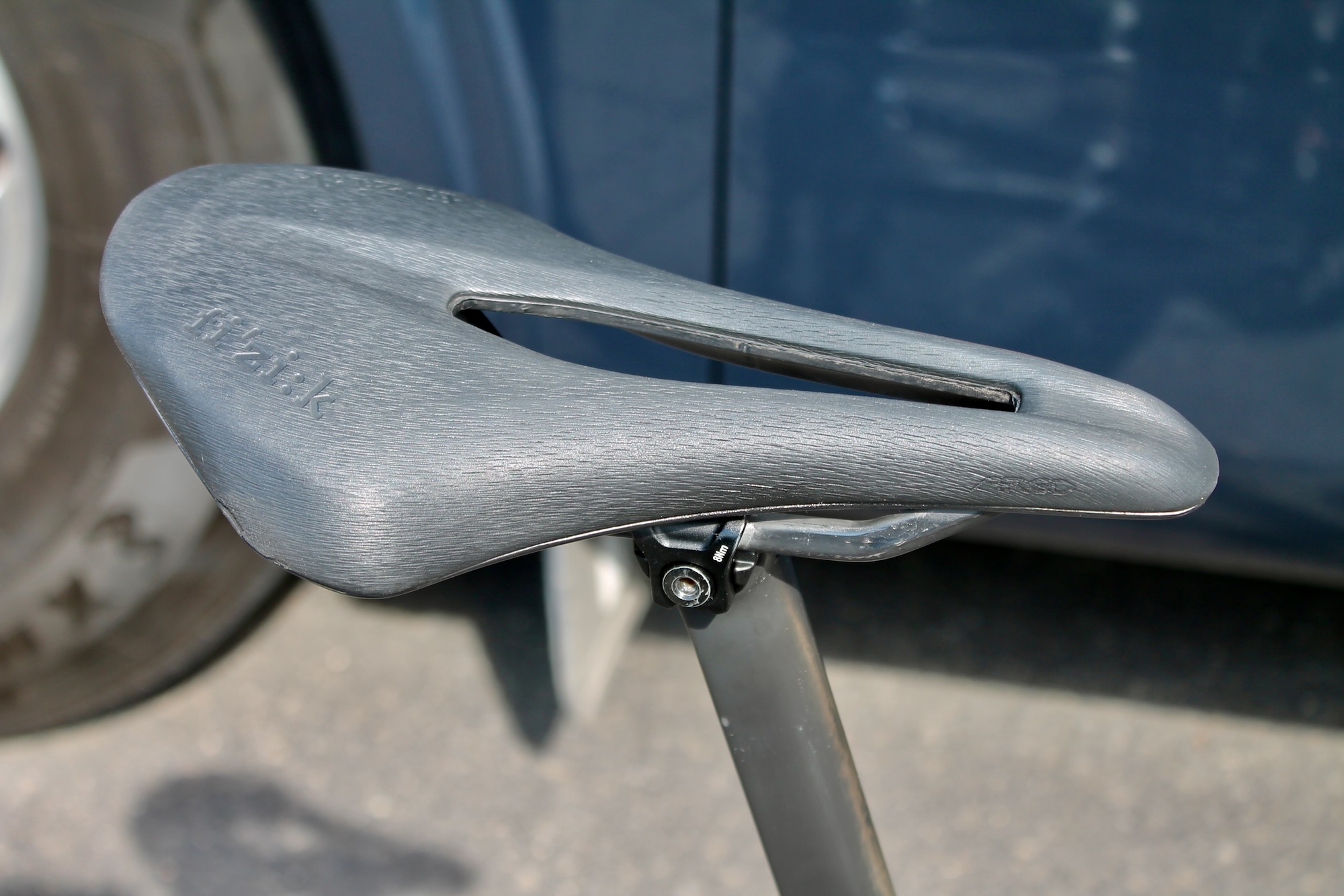 2023 Dauphine Enric Mas Fizik Mobius road bike saddle white marking &ndash; 1