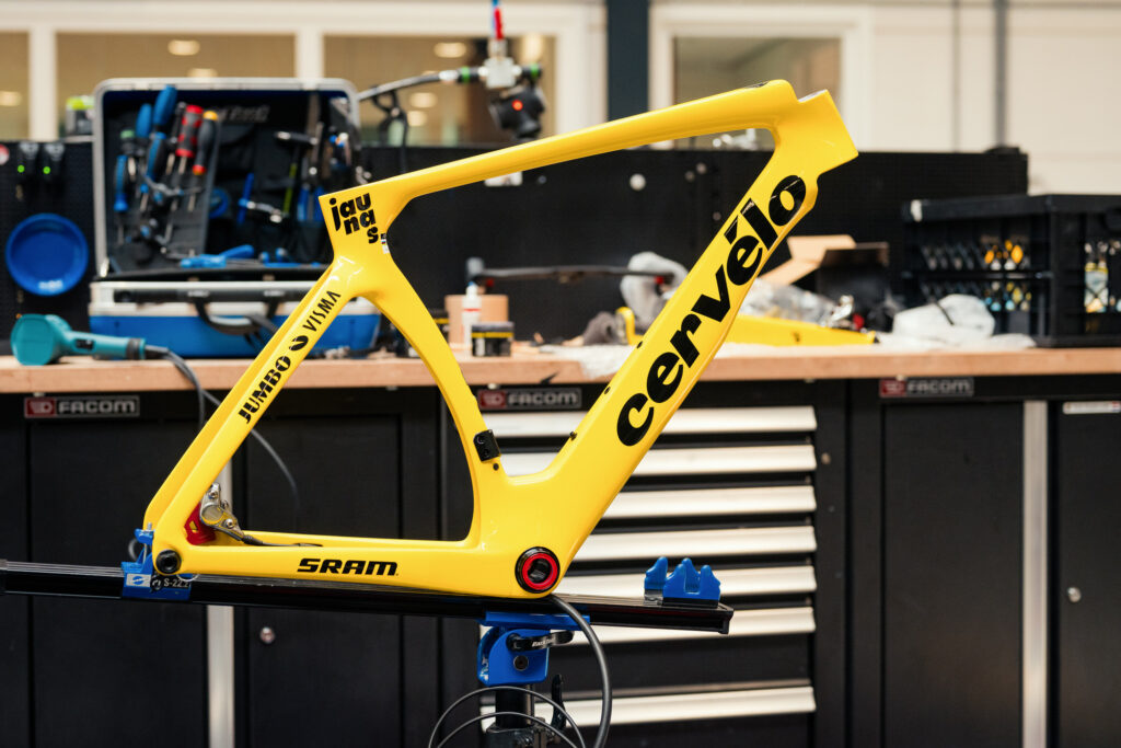2023 Jonas Vingegaard Tour de France Yellow cervelo S5 frame
