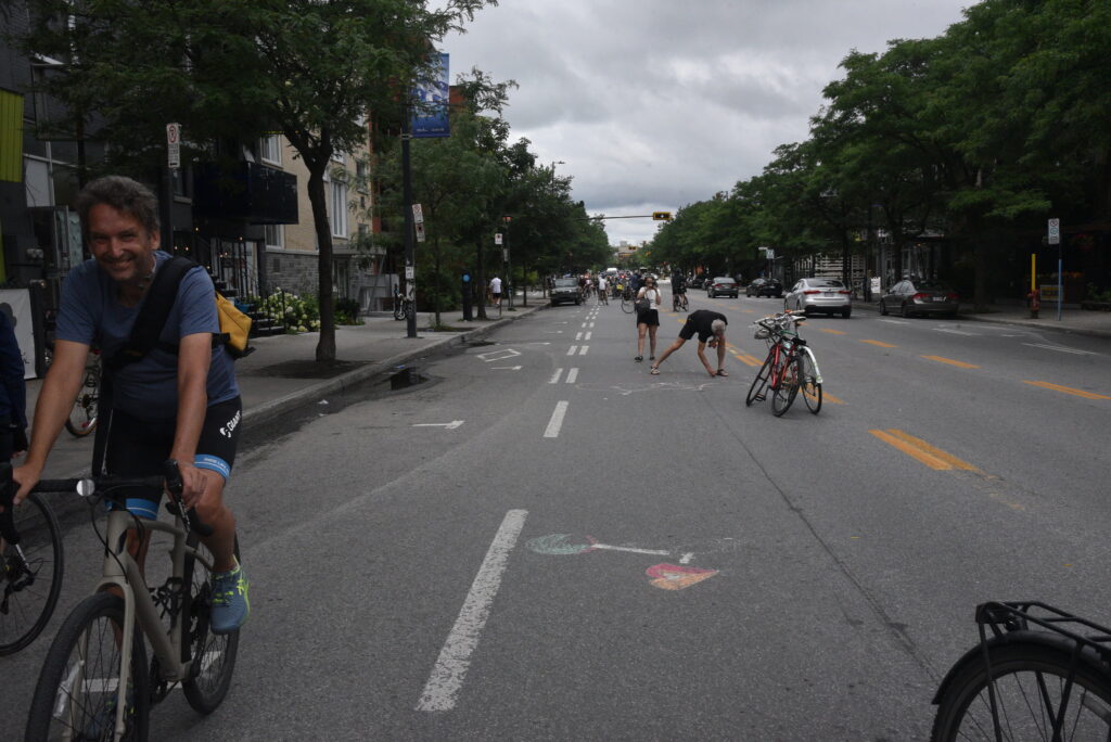 Montreal human bike lane