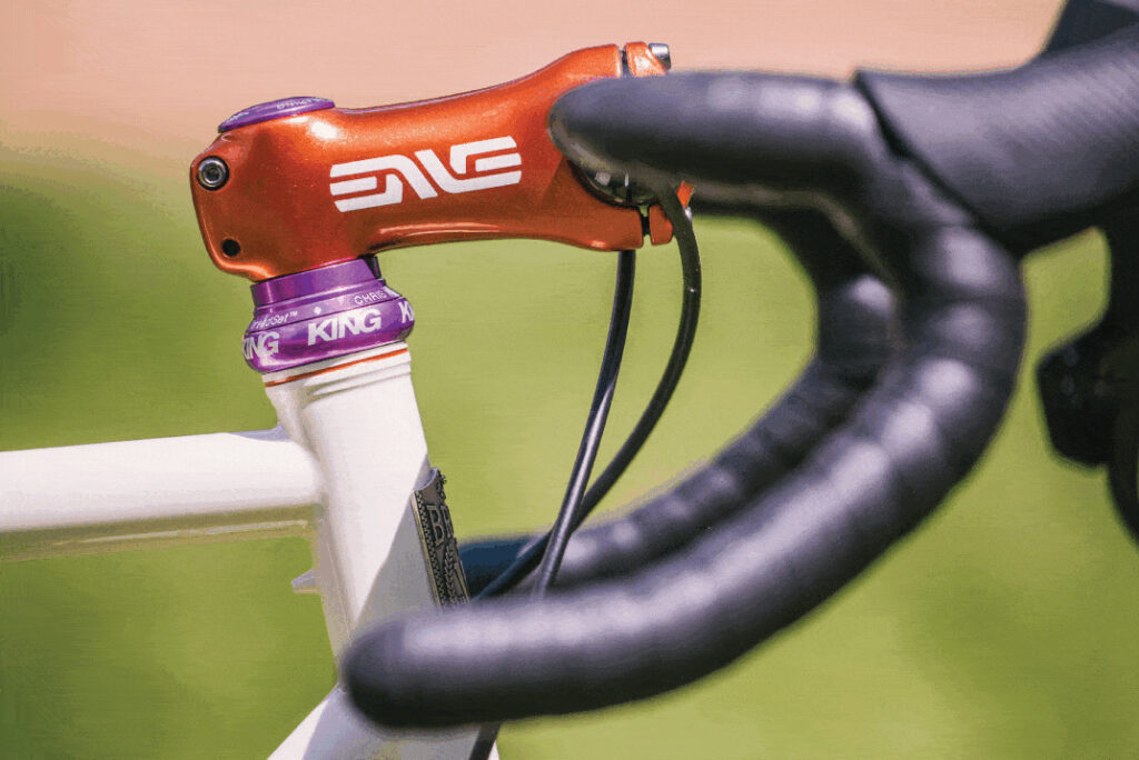 Breadwinner A-Road stem enve