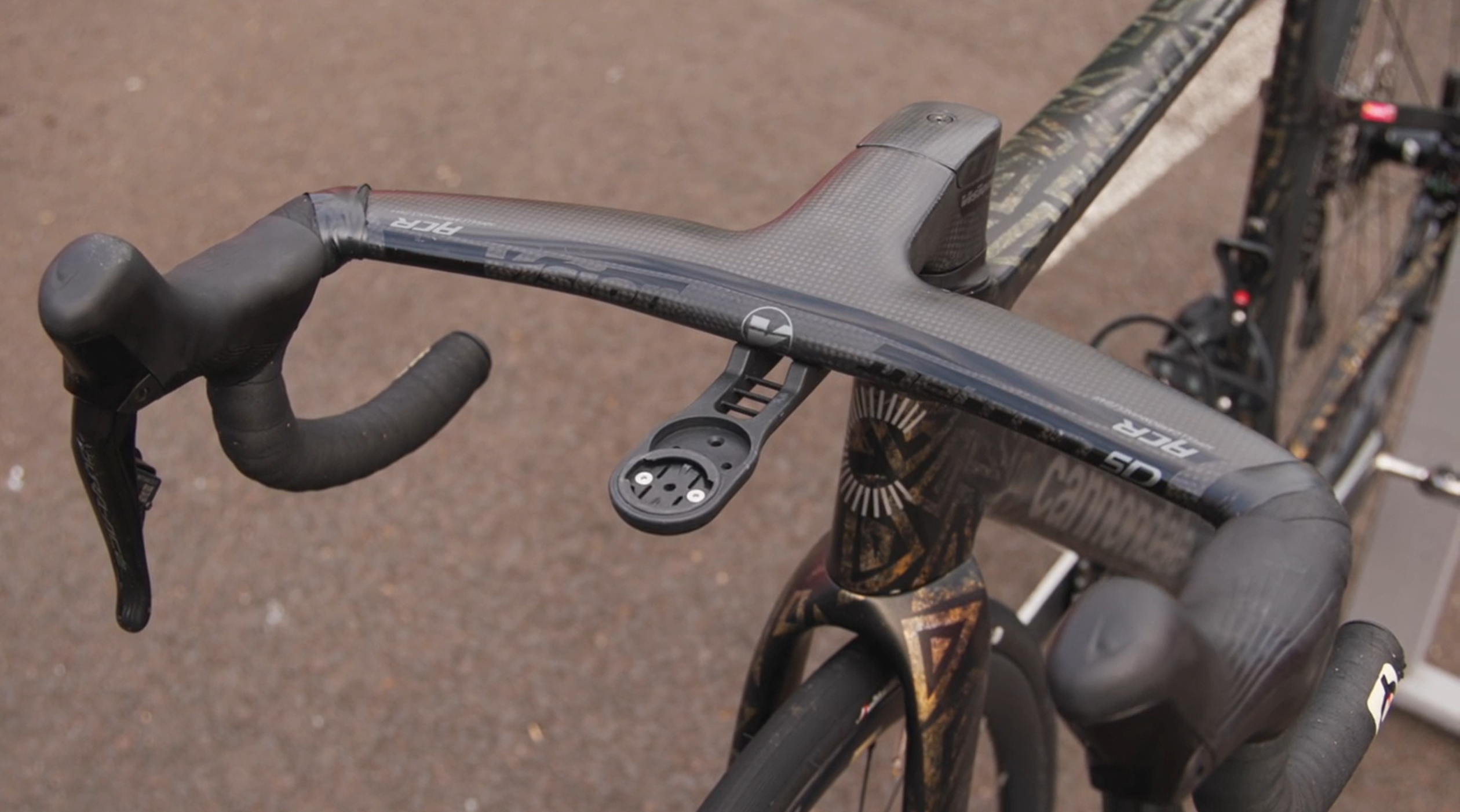 2023 carapaz training bike dauphine vision metron 5D bar