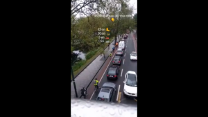Cycle lane video (@HeroesforZero/Twitter)