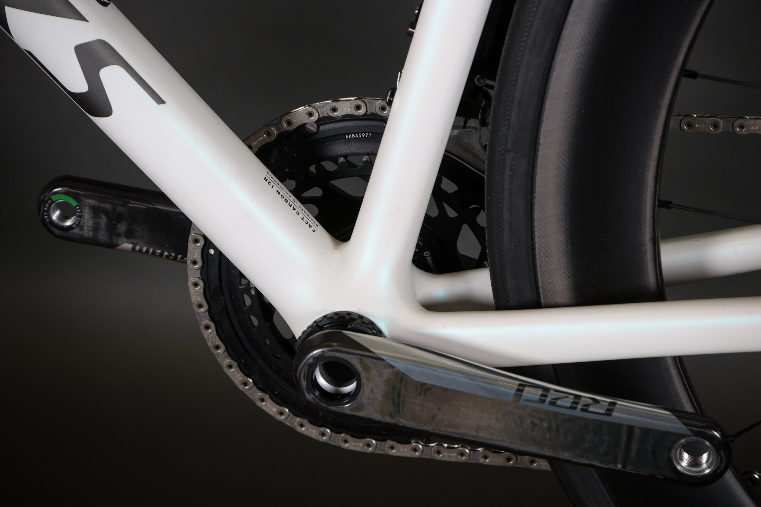 2023 Specialized S-Works Tarmac SL8 – SRAM Red eTap AXS – bottom bracket