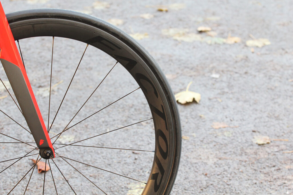 Factor Vis Vires – rim