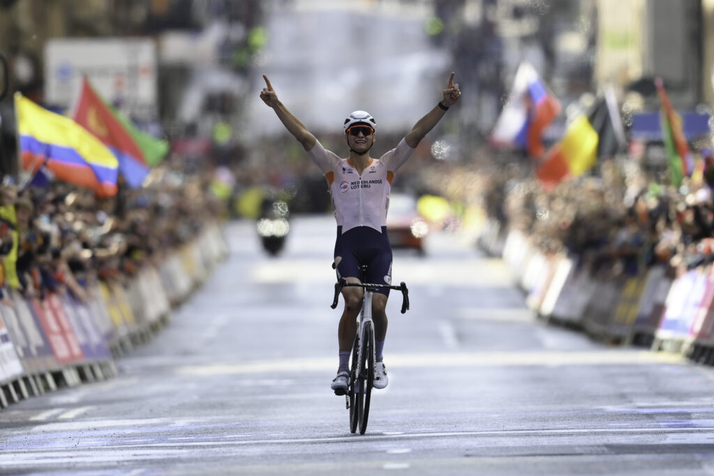 Mathieu van der Poel wins the 2023 world road race championships, Glasgow (Alex Broadway/SWpix.com)