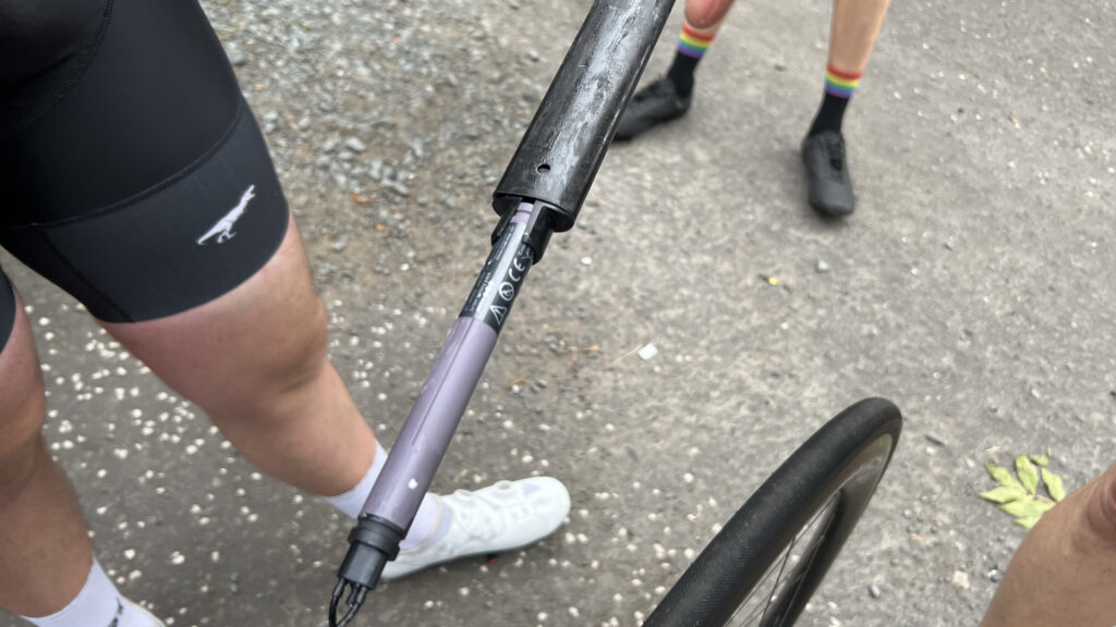 2023 Specialized Tarmac SL8 S-Works seatpost Di2 battery mount