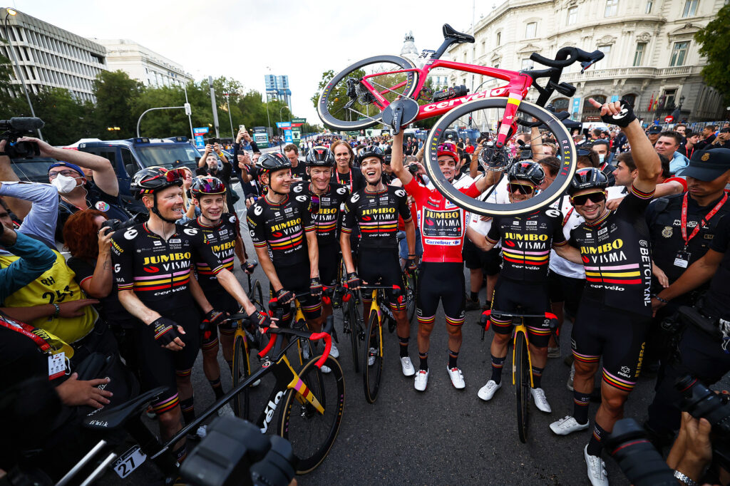 Jumbo-Visma celebrate after stage 21, 2023 Vuelta a Espa&ntilde;a (Rafa Gomez/SprintCyclingAgency)