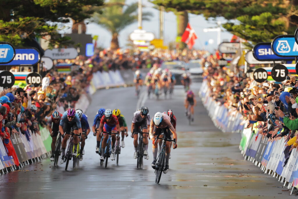 Annemiek van Vleuten wins World Championships (Alex Whitehead/SWpix.com)