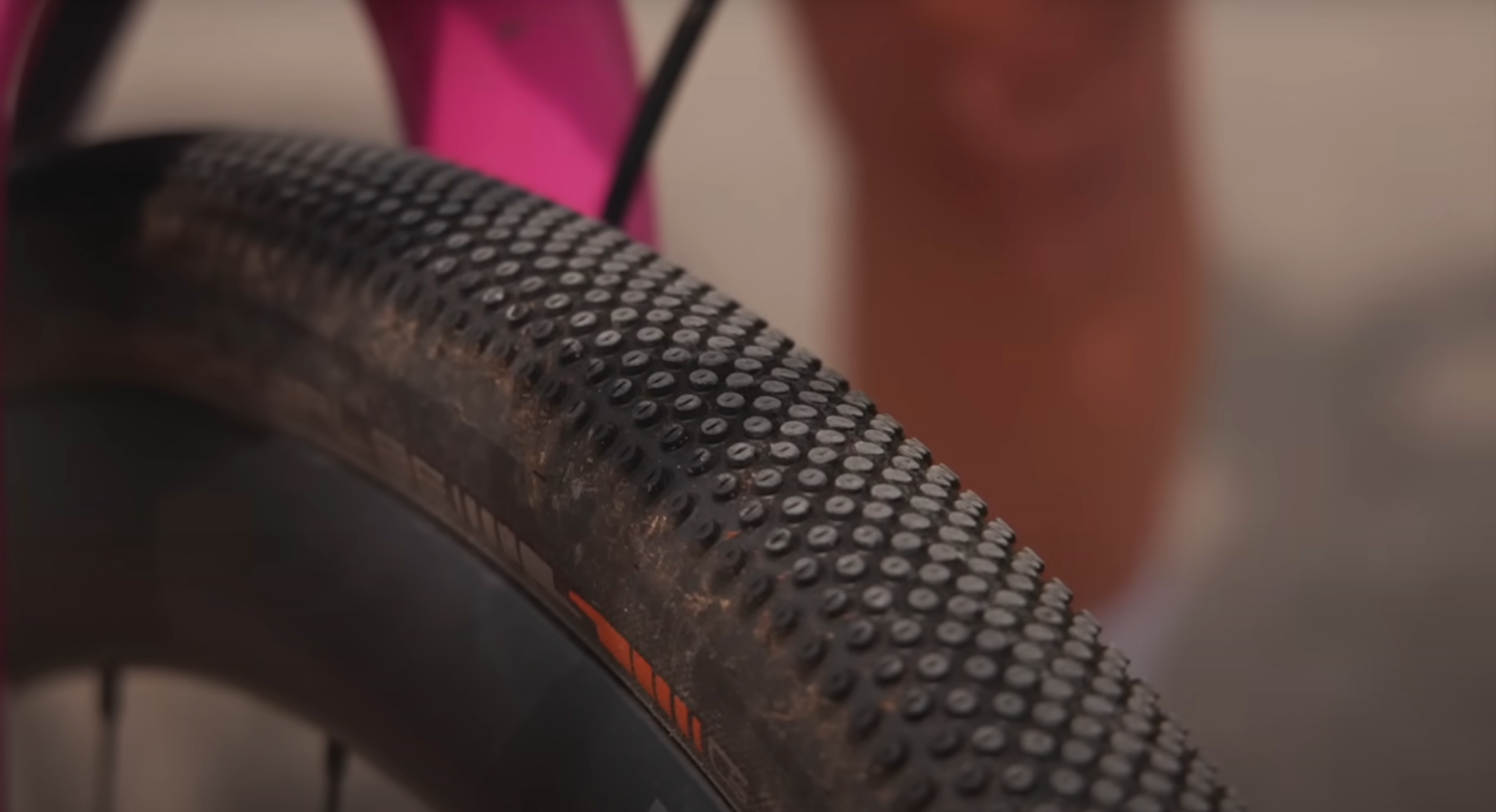 2023 Schwalbe G-One gravel tyre knobbles tread pattern