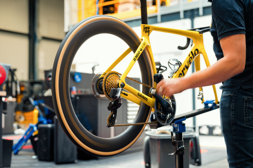 2023 Jonas Vingegaard Tour de France Yellow cervelo S5 workshop rear