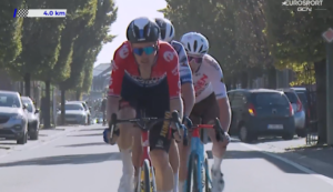 Drivers pulls out in front of bunch at Famenne Ardenne Classic (GCN/Eurosport)