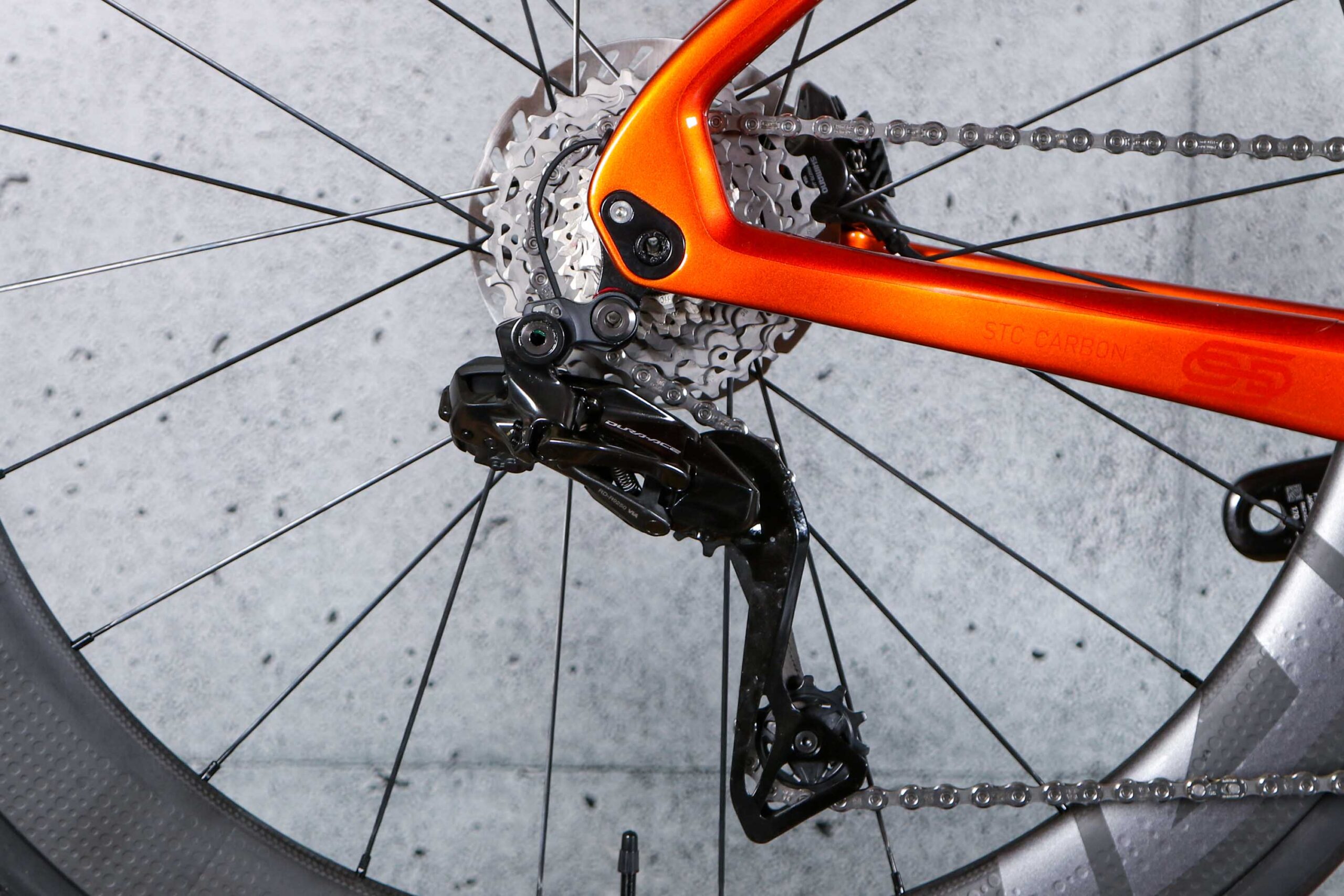 2023 Orro Signature Venturi STC Dura Ace Di2 Zipp Bike &ndash; rear mech