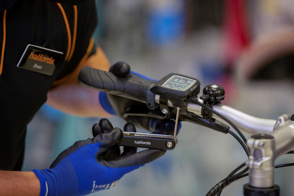 halfords fix your bike 2.PNG