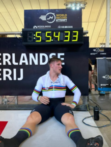 jeffrey hoogland 1km world record – screnshot via instagram