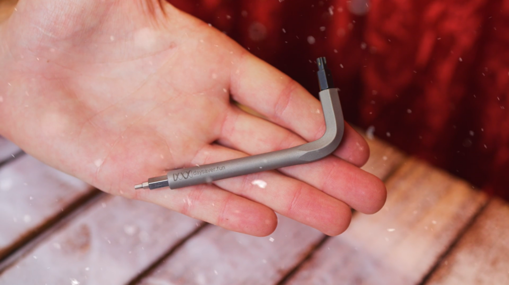 2023 Christmas video multitool Daysaver Essential 8