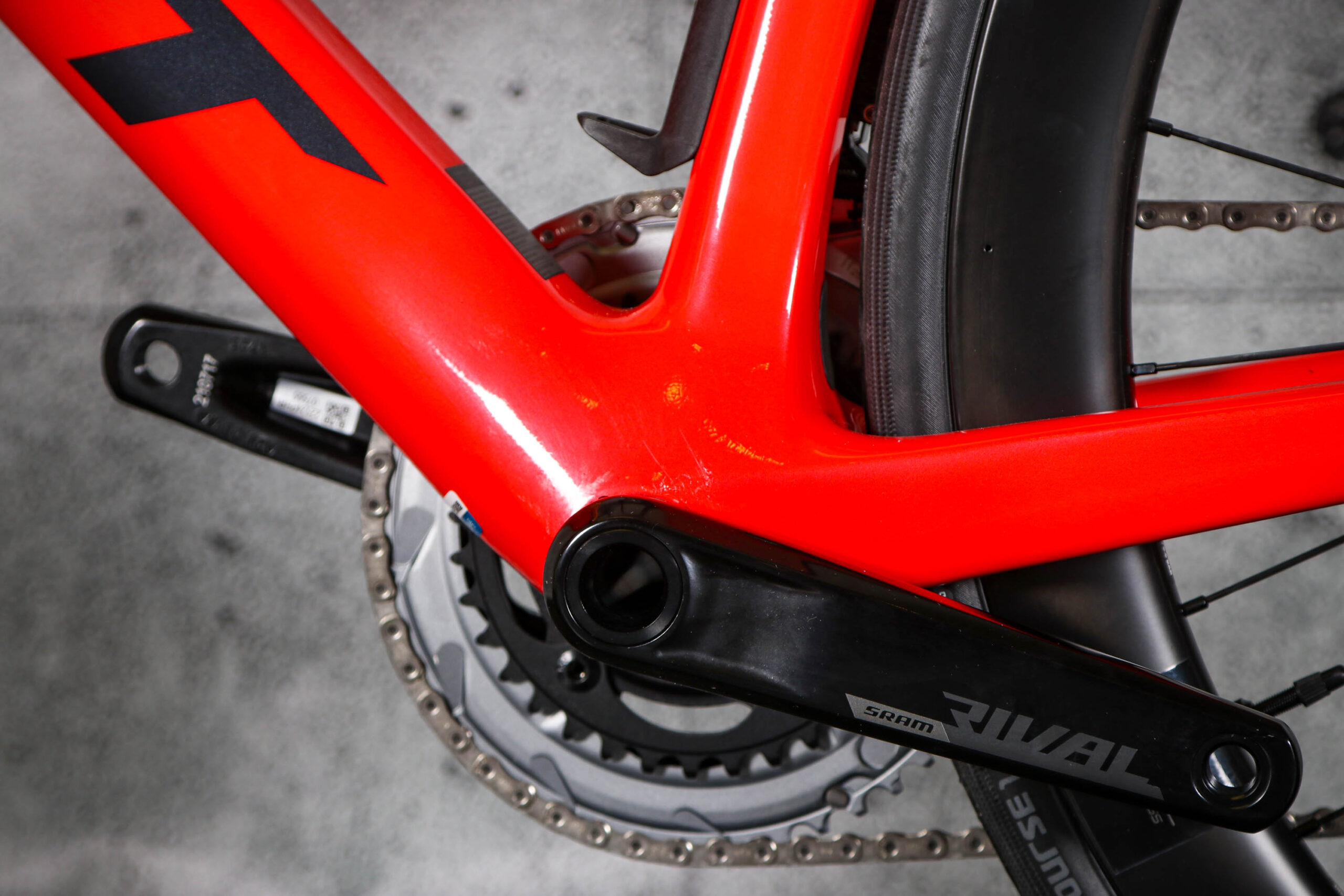 2023 Giant Propel Advanced Pro 1 – bottom bracket