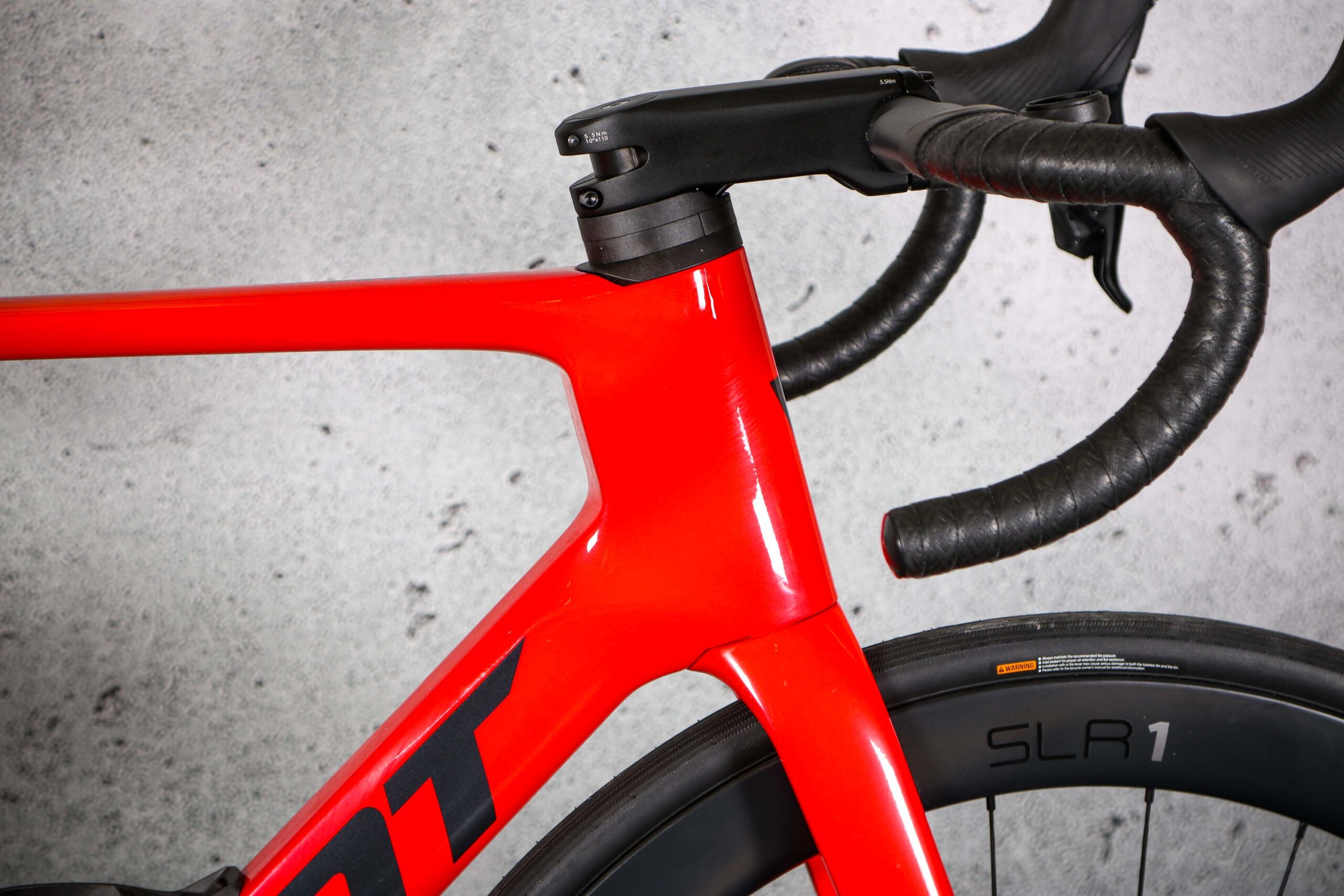 2023 Giant Propel Advanced Pro 1 – head tube