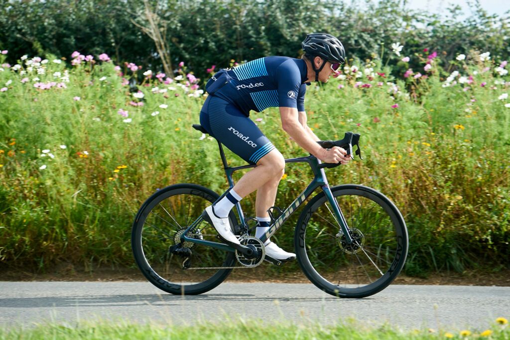 2024 Giant Defy Advanced SL 0 – riding 5.jpg