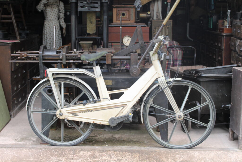 Itera stolen from Bakelite Museum