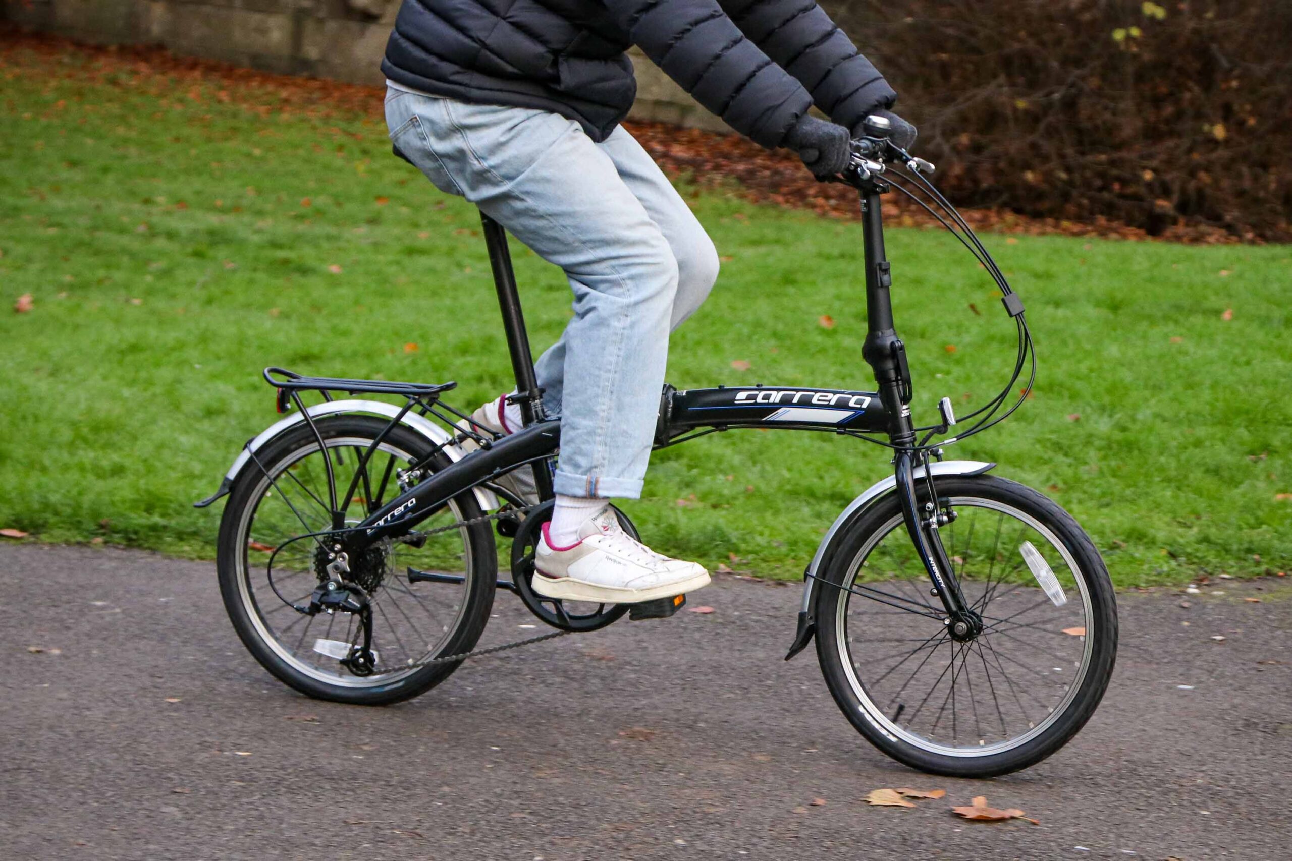 2022 Carrera Intercity Folding Bike &ndash; riding 3
